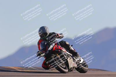 media/Nov-06-2023-Moto Forza (Mon) [[ce023d0744]]/3-Intermediate Group/Session 5 (Turn 9)/